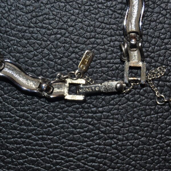 Bracciale Vintage Monet Metallo Argentato ondulato - immagine 2