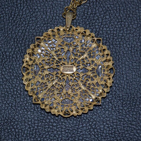 Parure pendente e orecchini vintage firmati Miriam Haskell - immagine 4