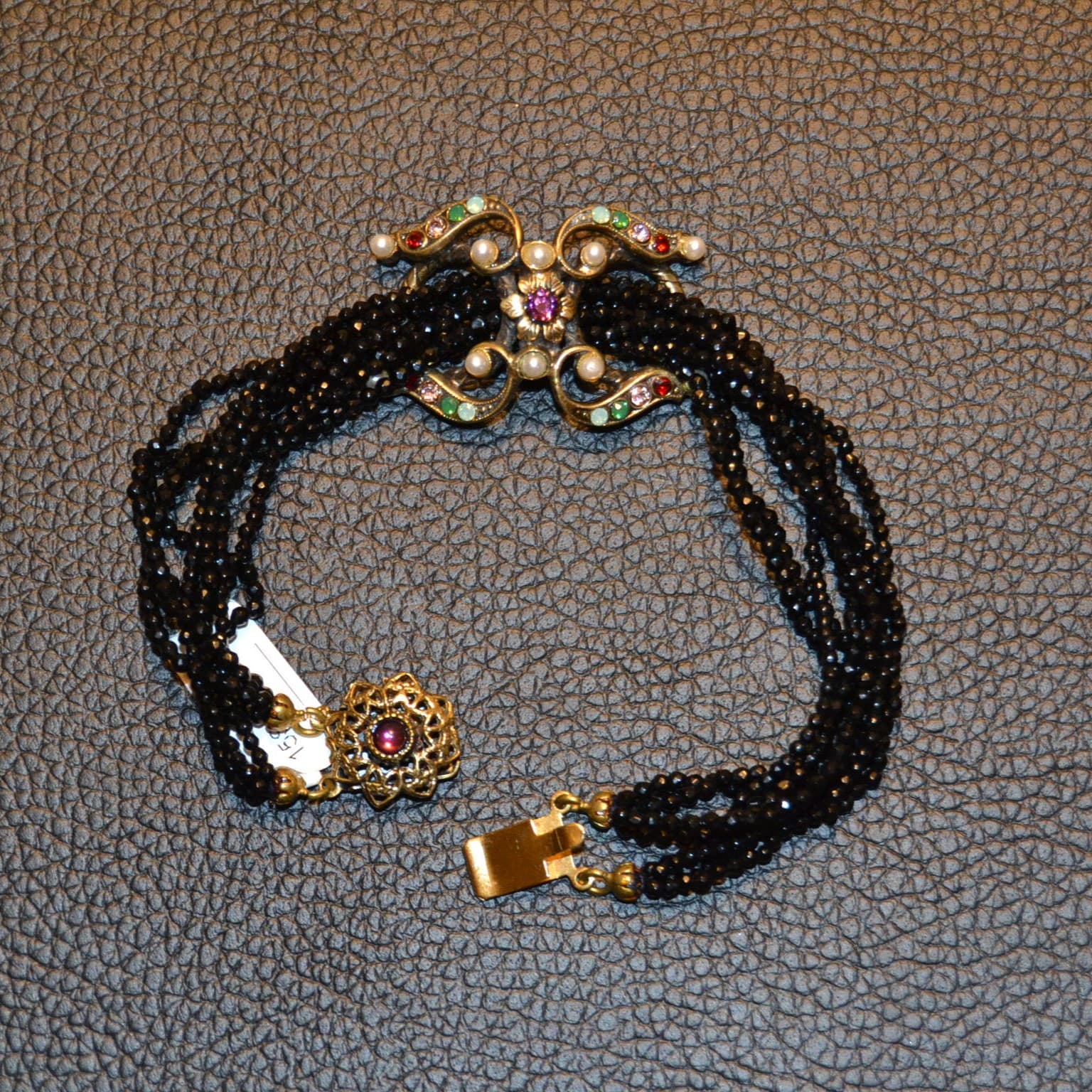 bracciale perline onice nero e fibbia barocca