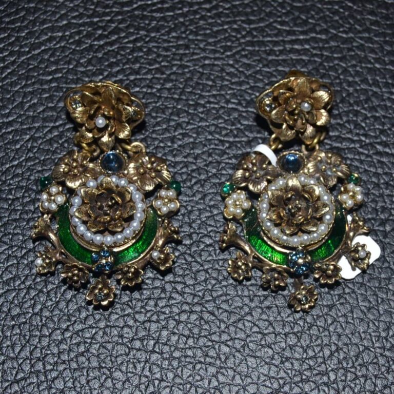Orecchini pendenti motivi floreali di Vintage Bijoux®