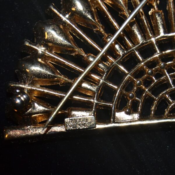 Spilla TRIFARI  a ventaglio con strass - immagine 2