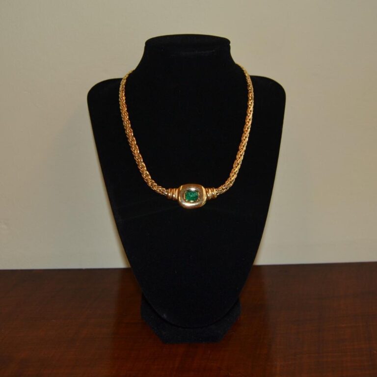 Collana Christian Dior pietra verde acqua