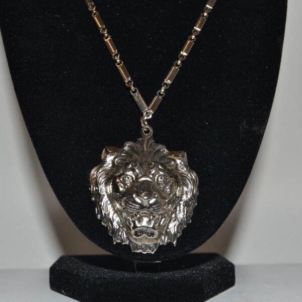 collana-vintage-accessocraft-leone-tono-argento