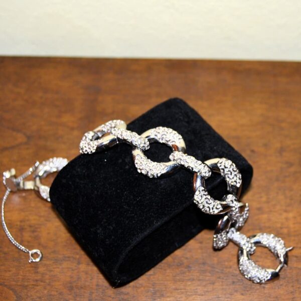 Bracciale vintage Trifari tono argento anni Cinquanta - immagine 4