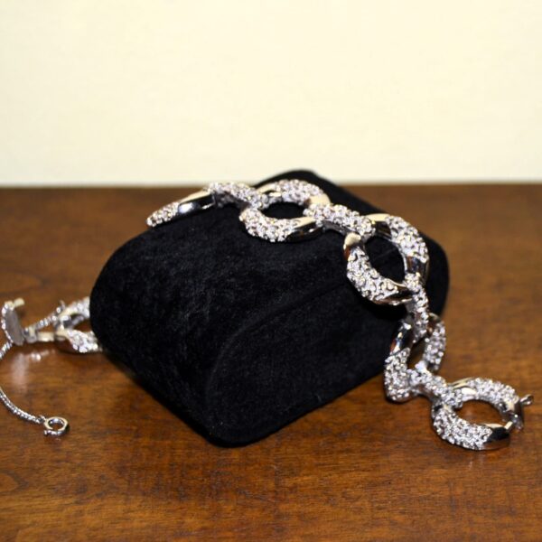 Bracciale vintage Trifari tono argento anni Cinquanta