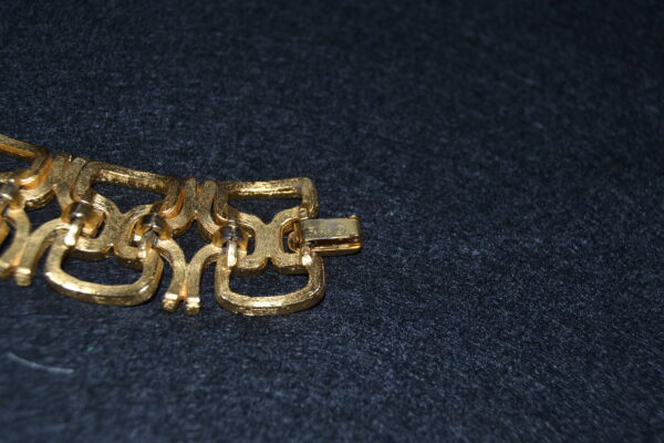Bracciale vintage TRIFARI stile brutalista - immagine 2