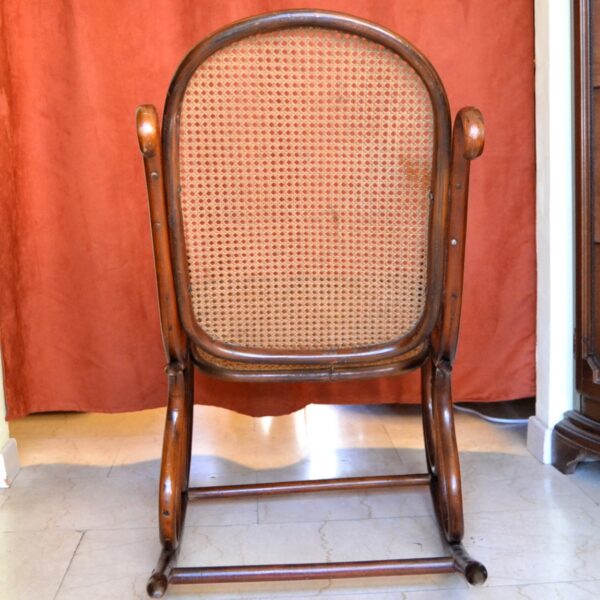 sedia-thonet-tilacino