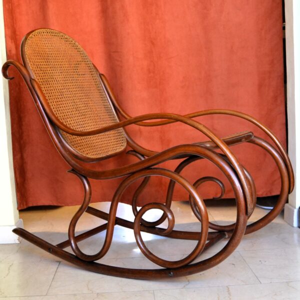 dondolo-thonet