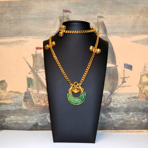 Collana vintage LANVIN con pendente verde