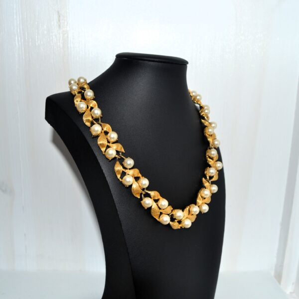 Collana vintage NAPIER con foglie e perle - immagine 5