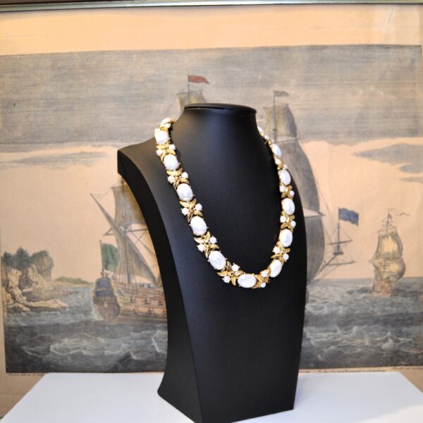 Collana vintage TRIFARI con cabochon madreperlati - immagine 6