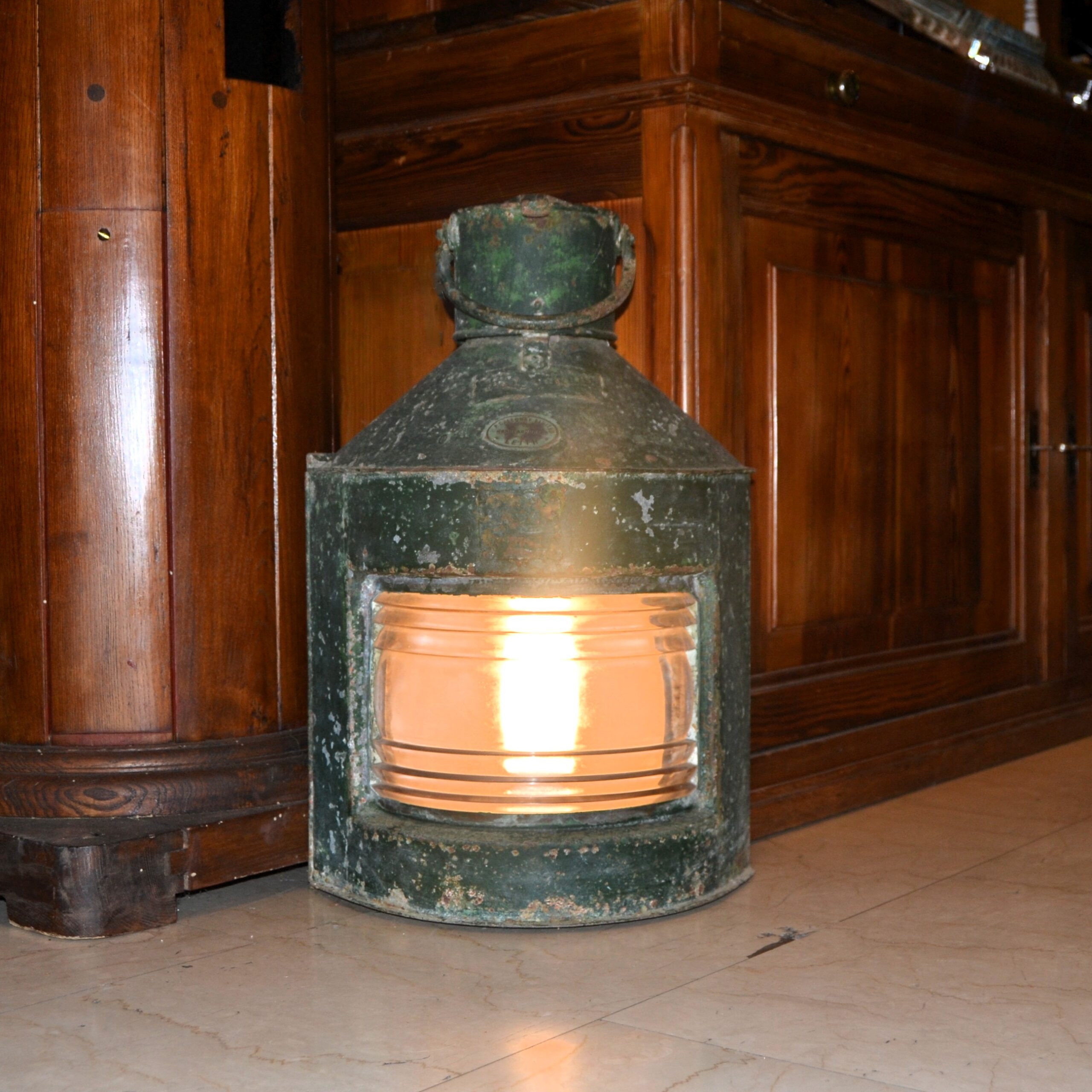 antica-lanterna-navale-tilacino 2